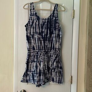 Women’s blue tie dye romper size Large